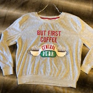 Friends velour top!👨‍👩‍👧‍👦